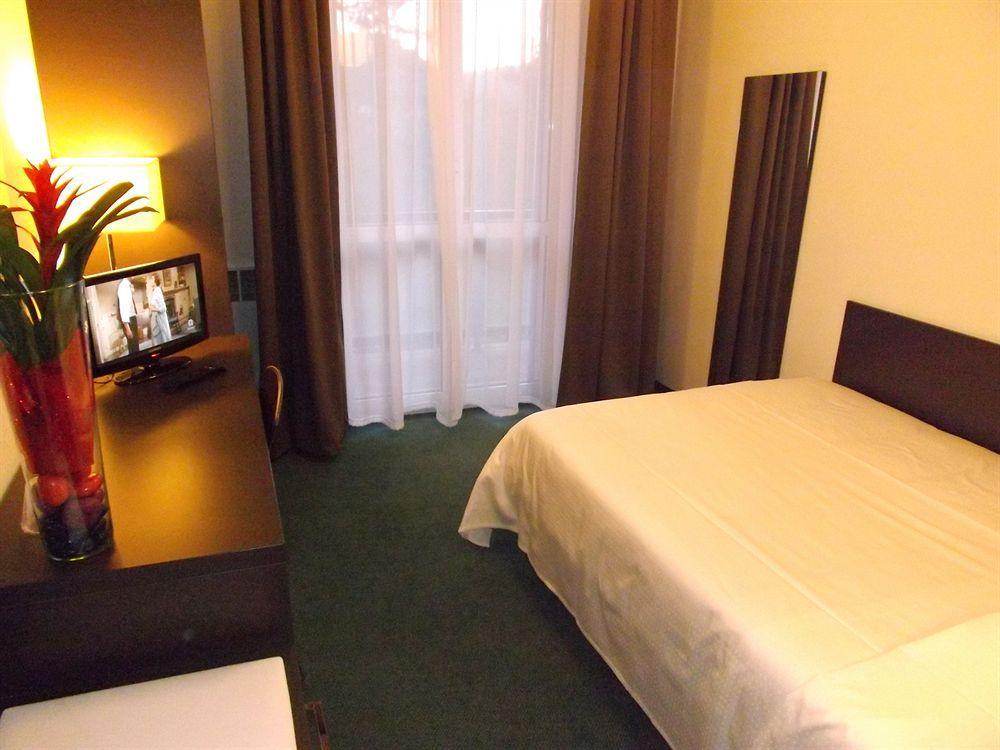 Hotel Roncobilaccio Roncobillaccio Buitenkant foto