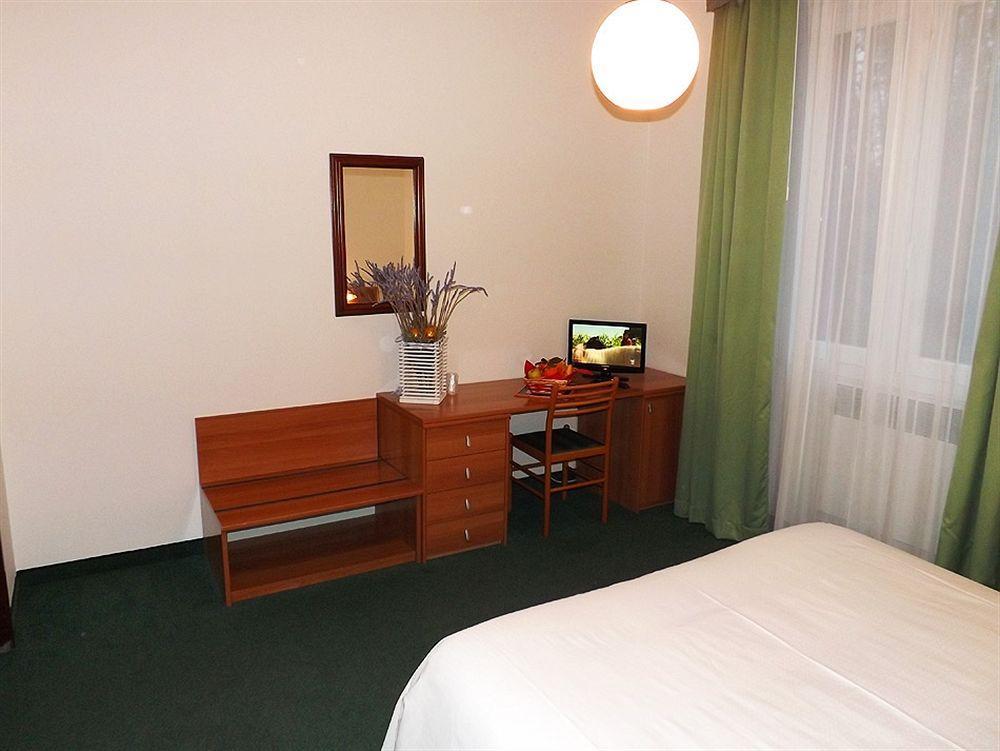 Hotel Roncobilaccio Roncobillaccio Buitenkant foto