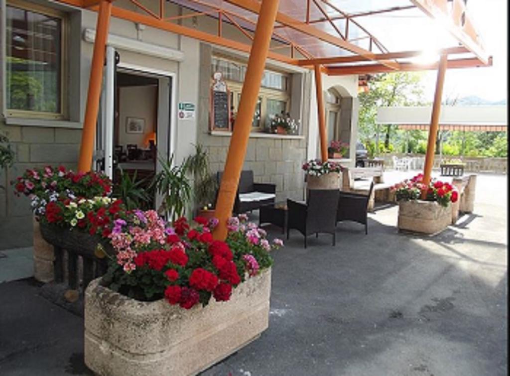 Hotel Roncobilaccio Roncobillaccio Buitenkant foto