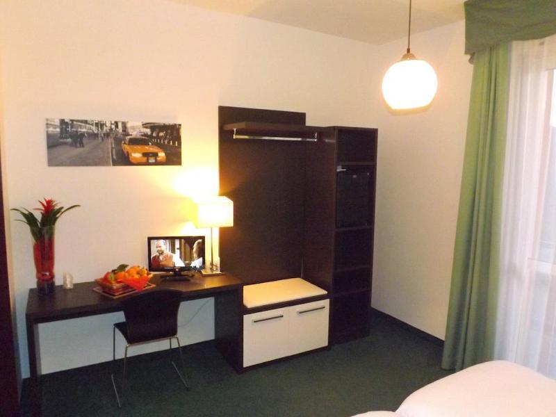 Hotel Roncobilaccio Roncobillaccio Buitenkant foto