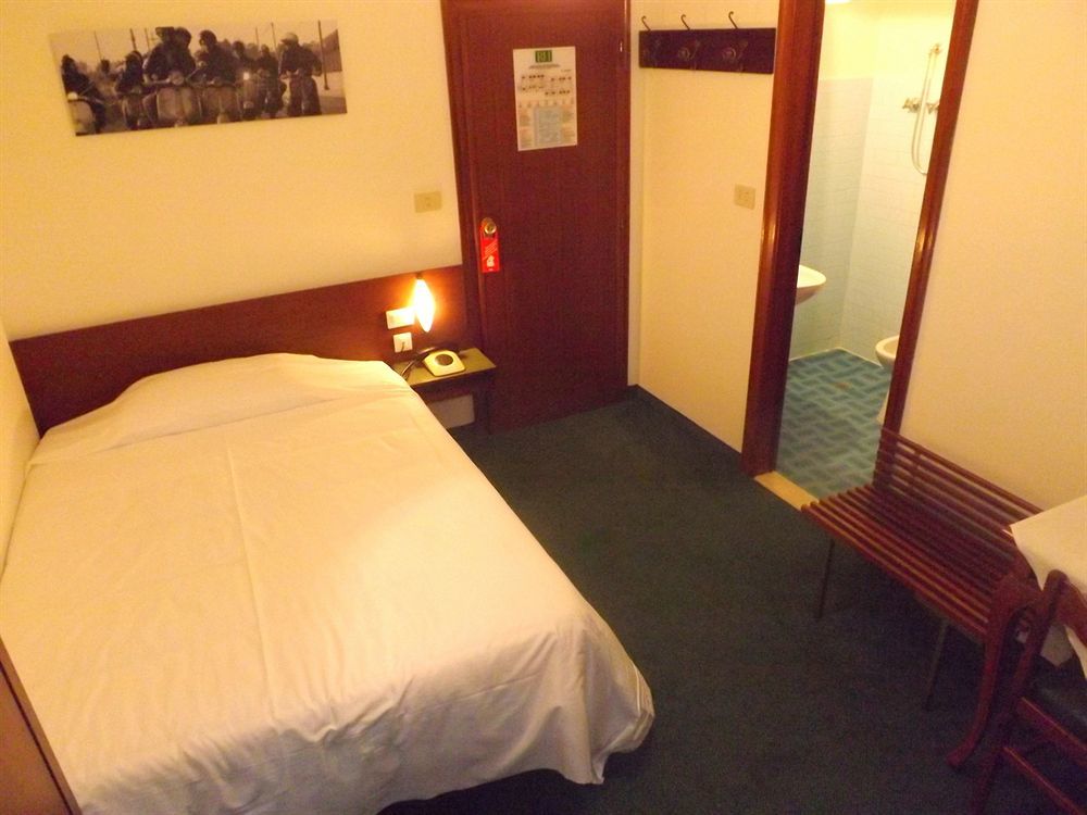 Hotel Roncobilaccio Roncobillaccio Buitenkant foto